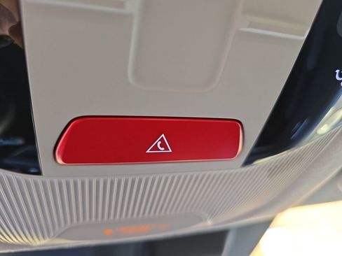 New 2025 Kia K4 LXS image 32