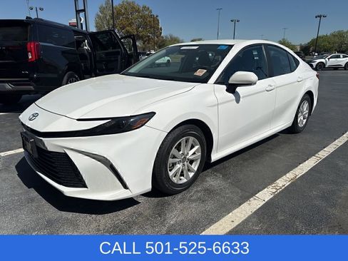 Used 2025 Toyota Camry LE FWD image 1
