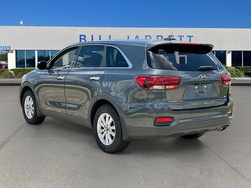 Used 2020 Kia Sorento LX FWD image 5