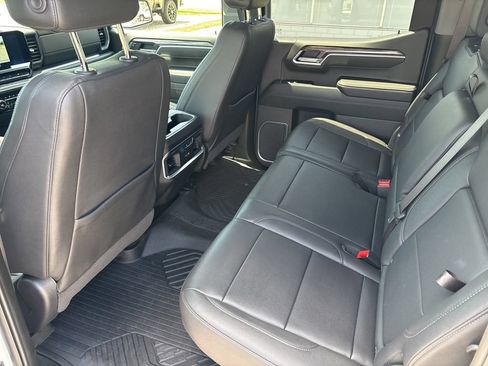 Used 2024 Chevrolet Silverado 1500 LTZ AWD/4WD image 15
