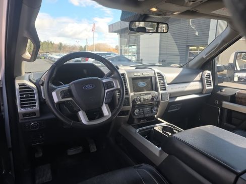 Certified 2017 Ford F350 Lariat w/ Lariat Ultimate Package image 15