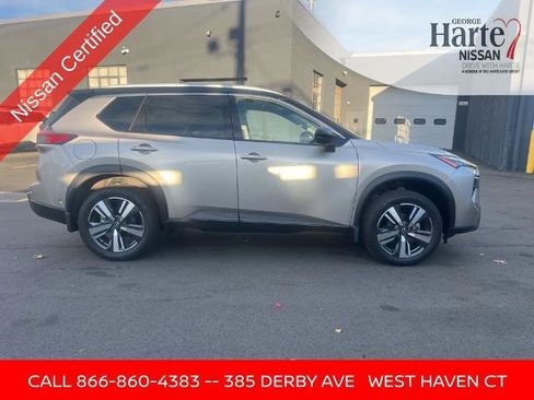 Certified 2025 Nissan Rogue SL image 6