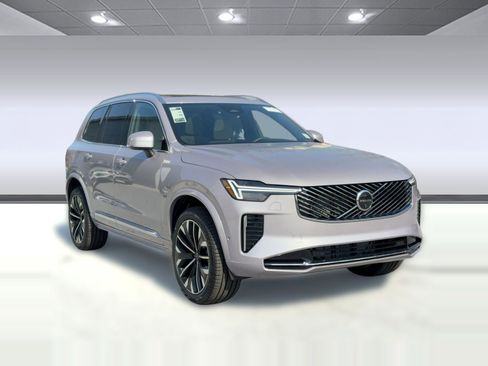 New 2026 Volvo XC90 B6 Plus w/ Protection Package Premier image 7