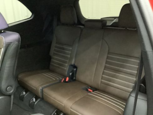 New 2026 GMC Acadia Denali Ultimate w/ LPO, All-Weather Package image 28