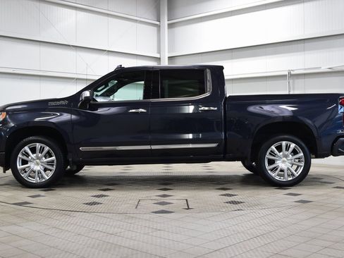 Used 2022 Chevrolet Silverado 1500 High Country w/ High Country Premium Package image 4