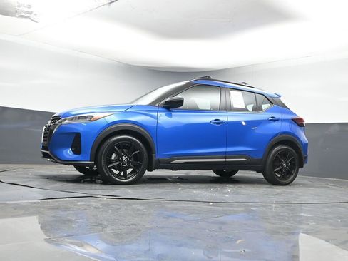 Used 2024 Nissan Kicks SR w/ Exterior Package image 26