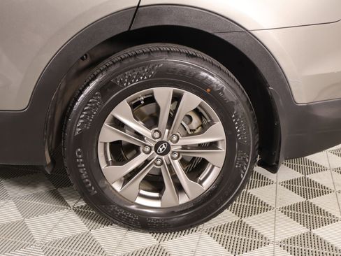 Used 2015 Hyundai Santa Fe Sport w/ Option Group 02 FWD image 17