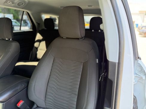 Used 2021 Ford Explorer XLT AWD/4WD image 9