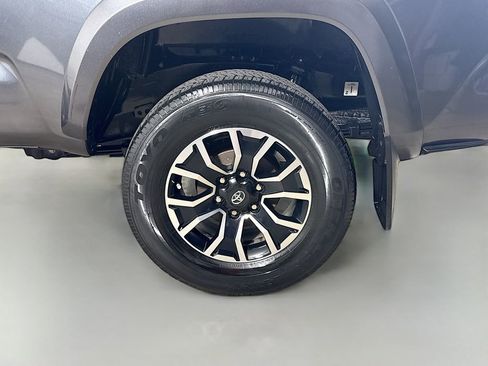 Used 2023 Toyota Tacoma TRD Sport w/ TRD Premium Sport Package AWD/4WD image 10