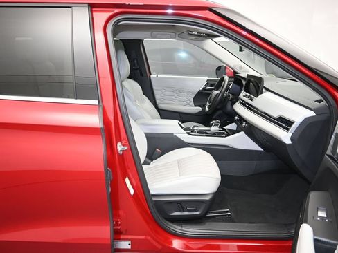 Used 2025 Mitsubishi Outlander SEL FWD image 29
