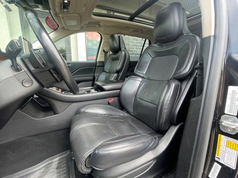 Used 2020 Lincoln Aviator Reserve w/ Equipment Group 201A image 11