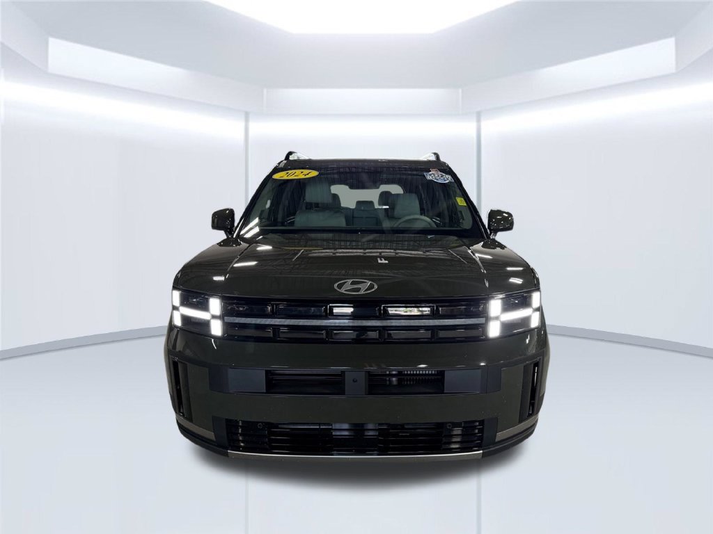 Used 2024 Hyundai Santa Fe Limited FWD image 3