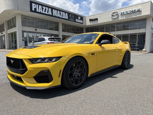 Used 2024 Ford Mustang GT w/ GT Performance Package RWD image 3