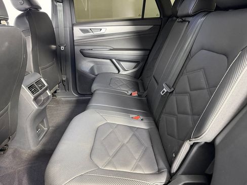 Used 2024 Volkswagen Atlas Cross Sport SE AWD/4WD image 26