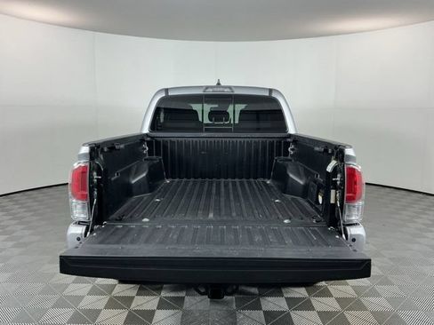 Used 2021 Toyota Tacoma TRD Sport w/ Technology Package AWD/4WD image 7