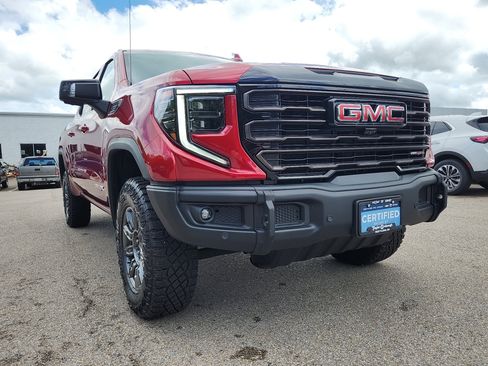 Used 2024 GMC Sierra 1500 AT4X image 13
