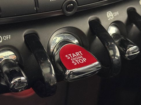 Used 2019 MINI Cooper S FWD image 22