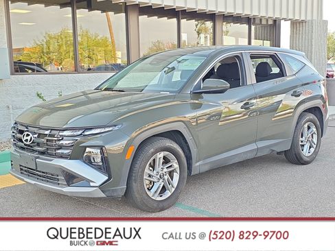 Used 2025 Hyundai Tucson SE FWD image 3