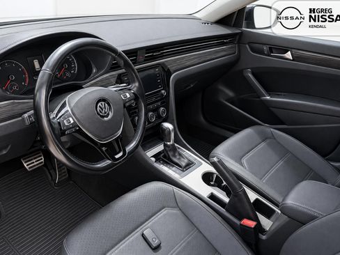 Used 2020 Volkswagen Passat 2.0T R-Line FWD image 6