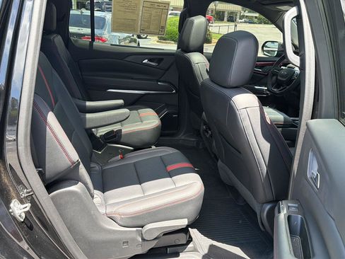 Certified 2024 Chevrolet Traverse RS FWD image 14