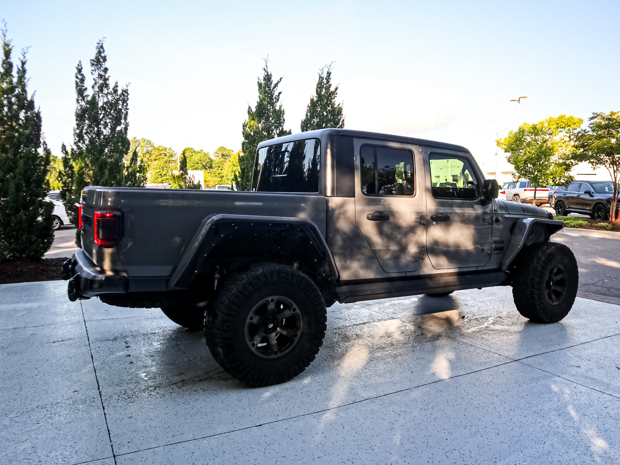 Used 2021 Jeep Gladiator Mojave AWD/4WD image 11