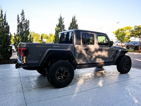 Used 2021 Jeep Gladiator Sport AWD/4WD image 11