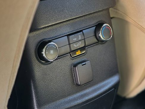 Used 2016 Ford Explorer FWD image 27