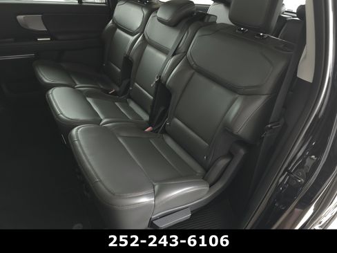 Used 2025 Ford Expedition Max Active AWD/4WD image 35