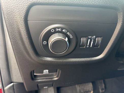 Used 2024 Jeep Grand Cherokee L Altitude image 21