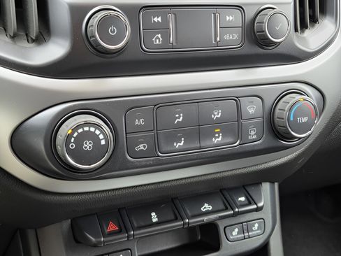 Used 2019 Chevrolet Colorado LT w/ LT Convenience Package image 22