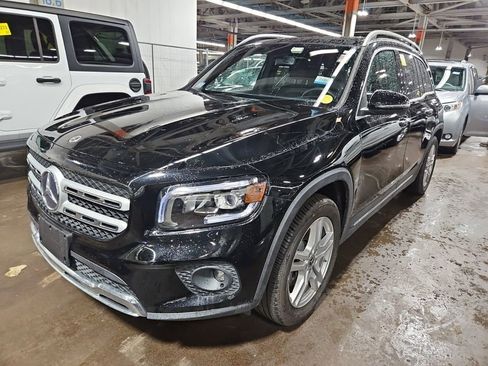 Used 2021 Mercedes-Benz GLB 250 4MATIC w/ Premium Package image 1