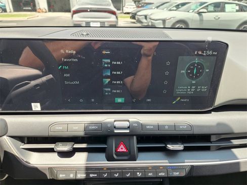 New 2025 Kia K4 LXS image 12