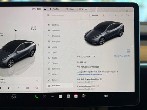 Used 2023 Tesla Model Y Long Range AWD/4WD image 30