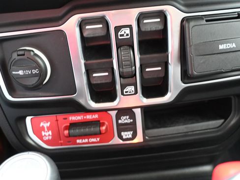 Used 2021 Jeep Wrangler Unlimited Rubicon image 20