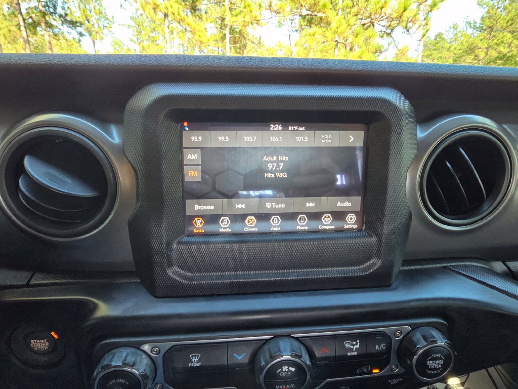 Used 2023 Jeep Wrangler Unlimited Sport AWD/4WD image 29