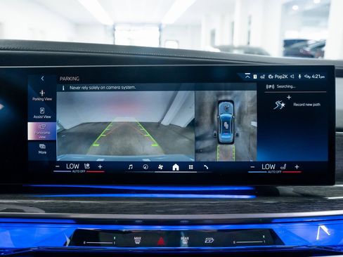 Used 2024 BMW 750e xDrive image 13