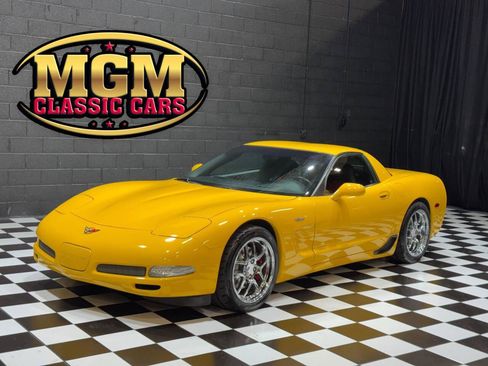 Used 2004 Chevrolet Corvette Z06 w/ Memory Package RWD image 1