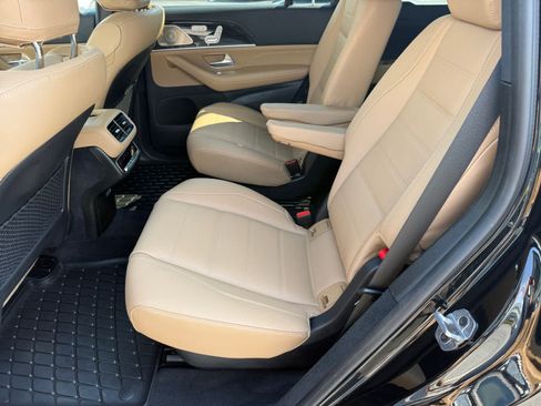Certified 2025 Mercedes-Benz GLS 580 4MATIC image 11