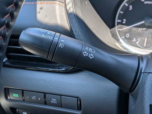 Used 2023 Nissan Sentra SR w/ SR Premium Package FWD image 28