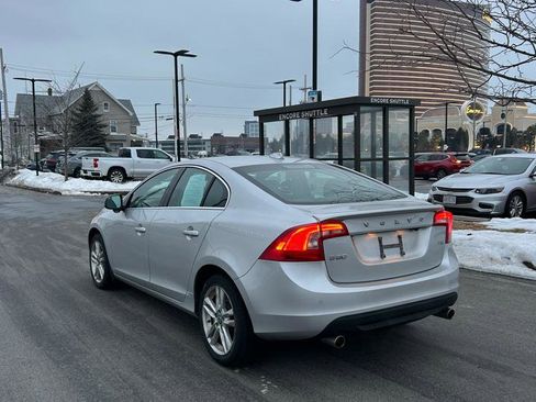 Used 2012 Volvo S60 T5 image 6