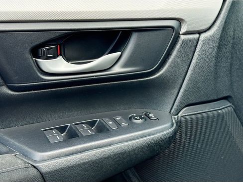 Used 2018 Honda CR-V LX image 15
