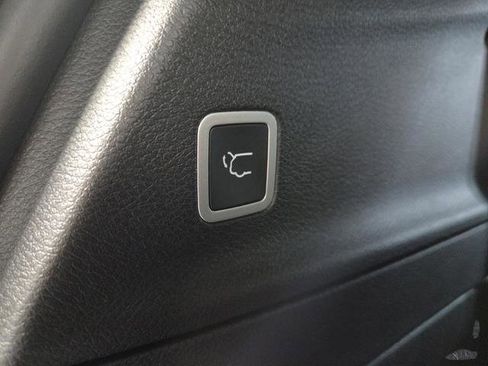 New 2026 Chrysler Pacifica Select image 17