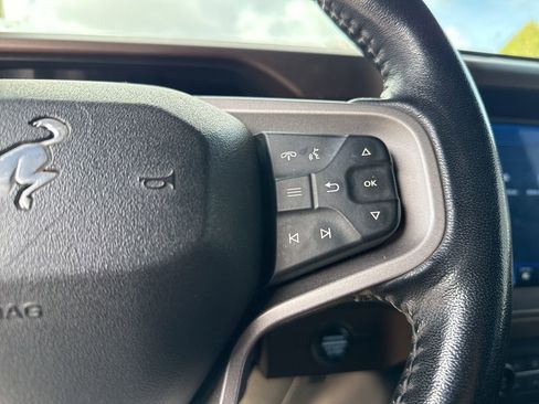 Used 2023 Ford Bronco Outer Banks w/ Sasquatch Package AWD/4WD image 8