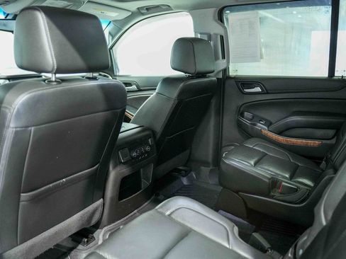 Used 2019 Chevrolet Suburban Premier image 27