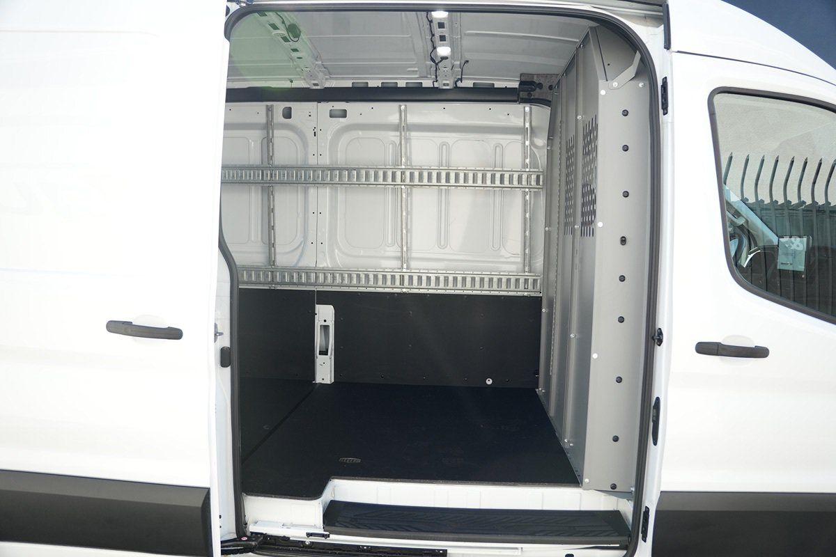 Used 2023 Ford E-Transit Medium Roof RWD image 23
