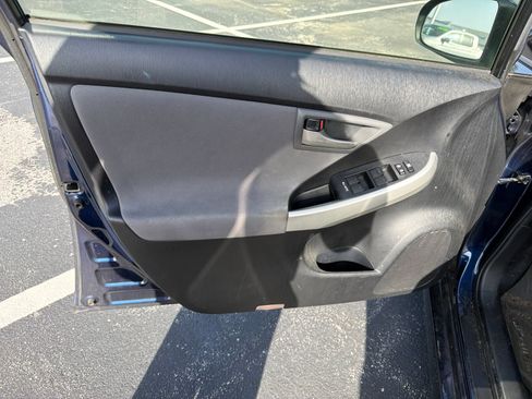 Used 2014 Toyota Prius Two FWD image 11