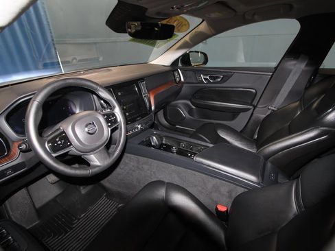 Used 2024 Volvo S60 B5 Plus AWD/4WD image 2