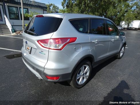 Used 2015 Ford Escape SE FWD image 11
