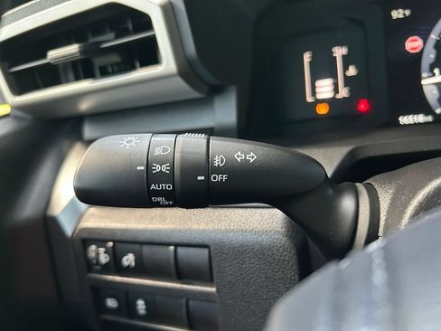Used 2025 Toyota Tacoma SR5 RWD image 21