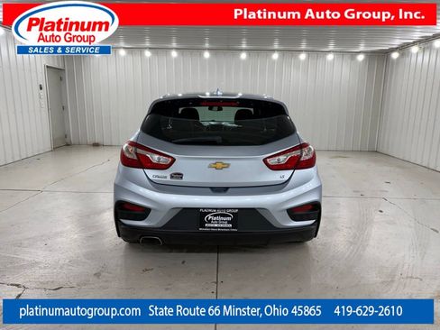 Used 2017 Chevrolet Cruze LT w/ Sun And Sound Package FWD image 4